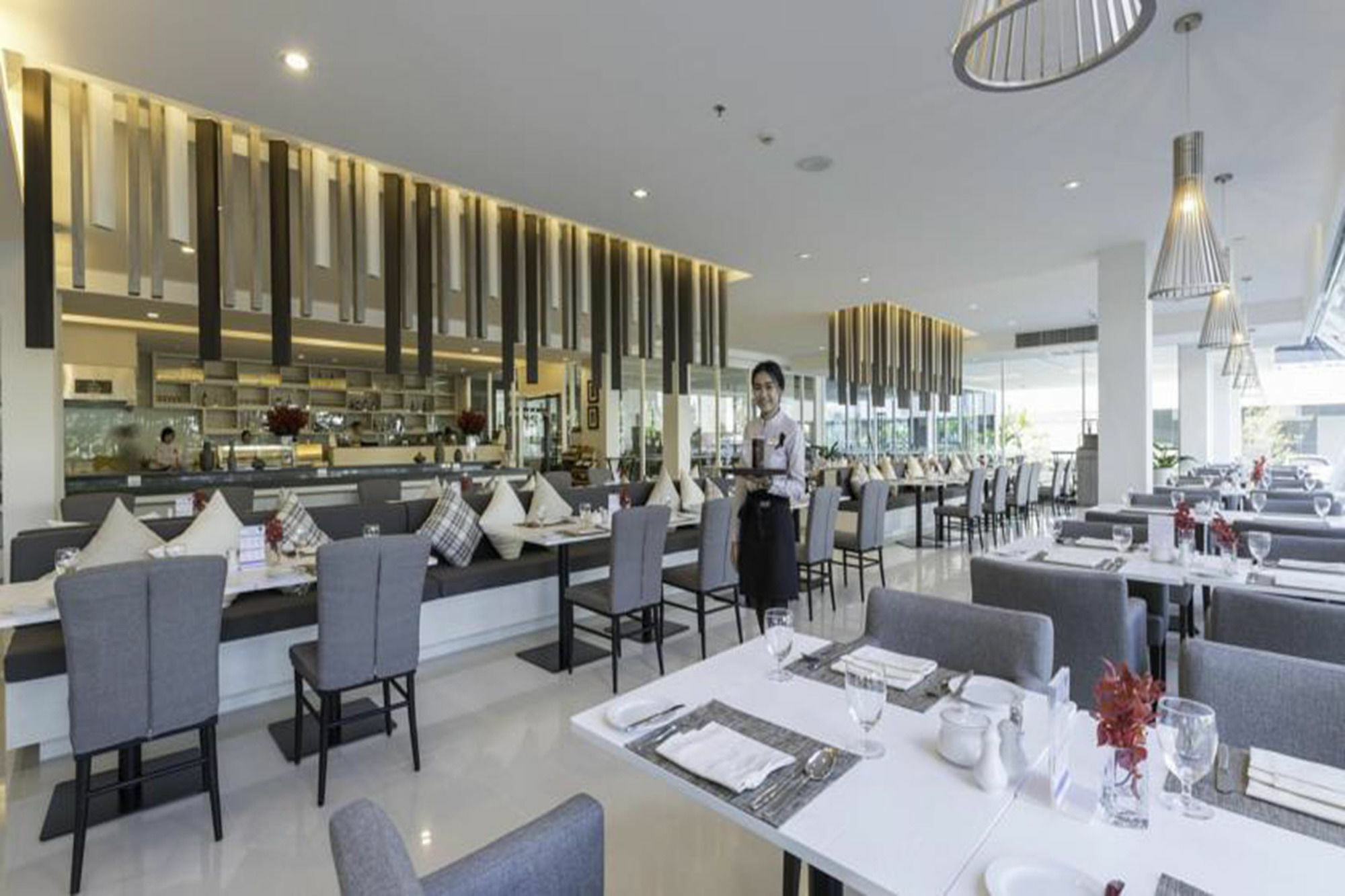 Kantary Hotel And Serviced Apartment, Amata, Bangpakong Ban Tamru Екстериор снимка