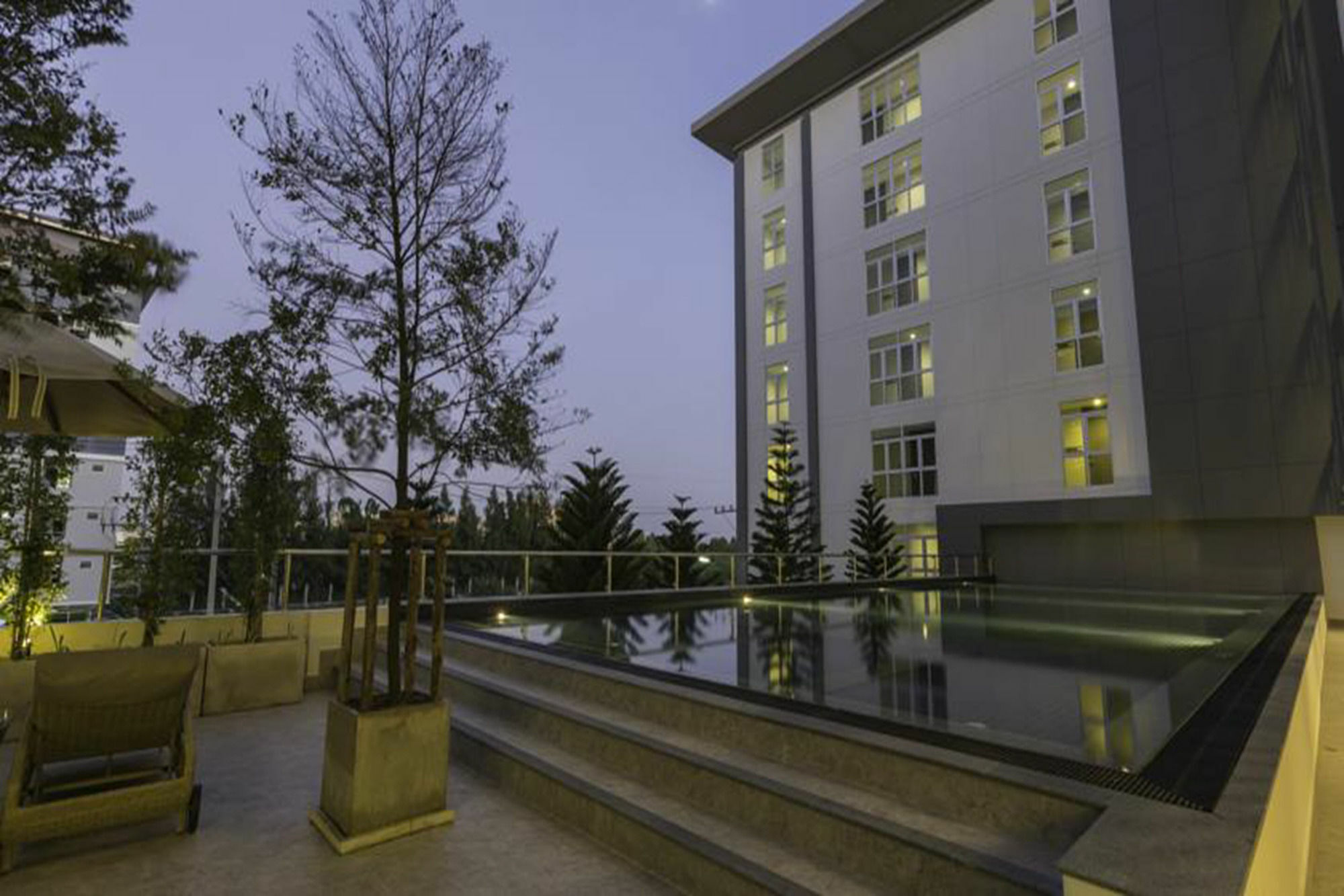Kantary Hotel And Serviced Apartment, Amata, Bangpakong Ban Tamru Екстериор снимка