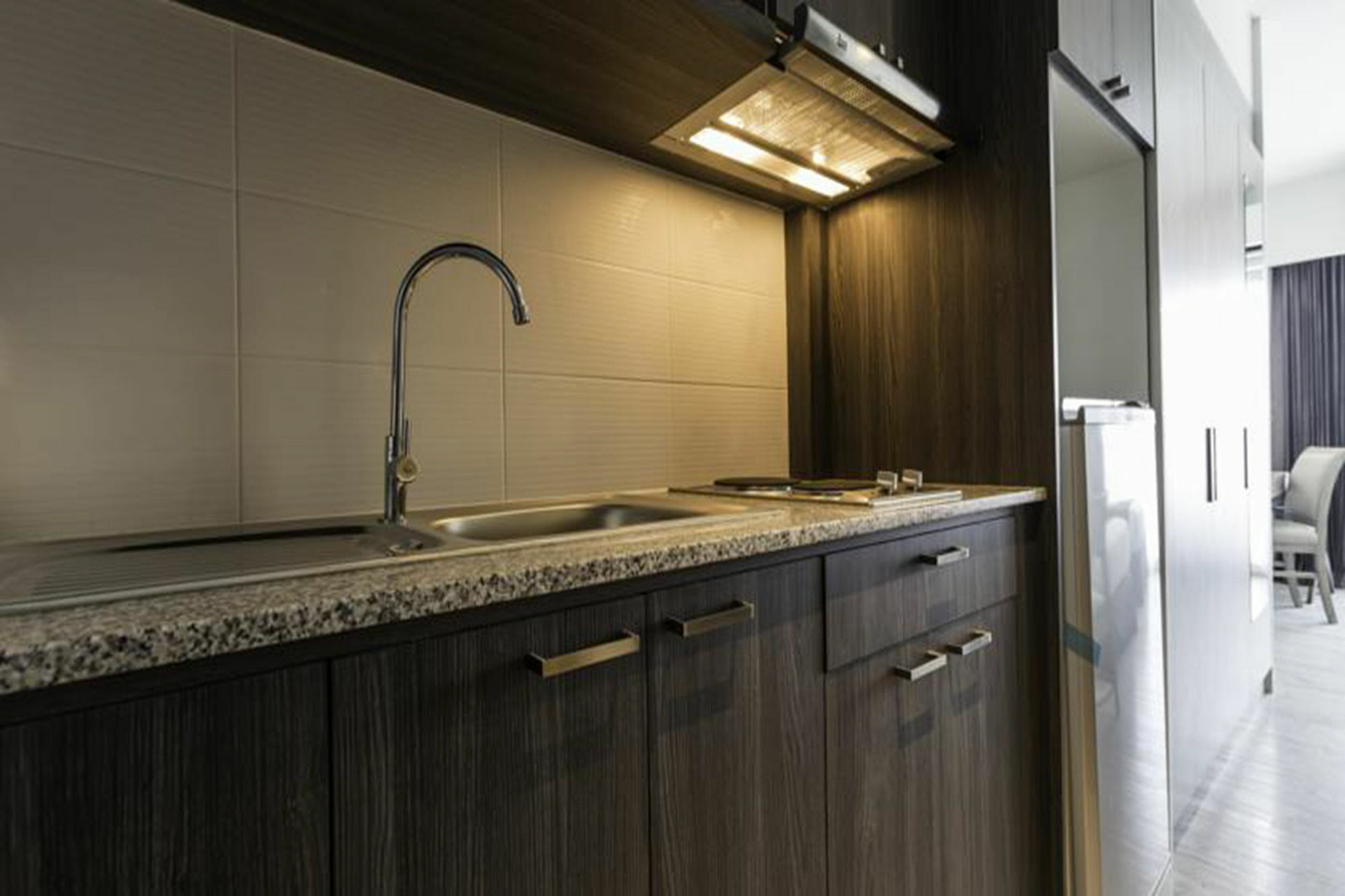 Kantary Hotel And Serviced Apartment, Amata, Bangpakong Ban Tamru Екстериор снимка